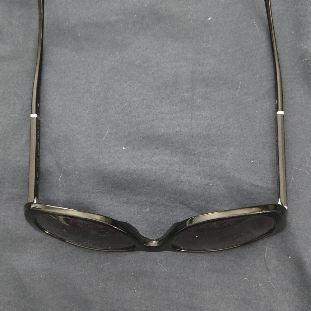 Burberry Polarized Black Oversized Sunglasses - Picture 2 of 3